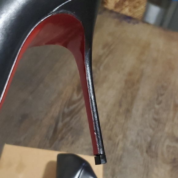 Authentic Christian Louboutin Decollete 554 100 Black Red bottom Heels Size 9 - Picture 5 of 10